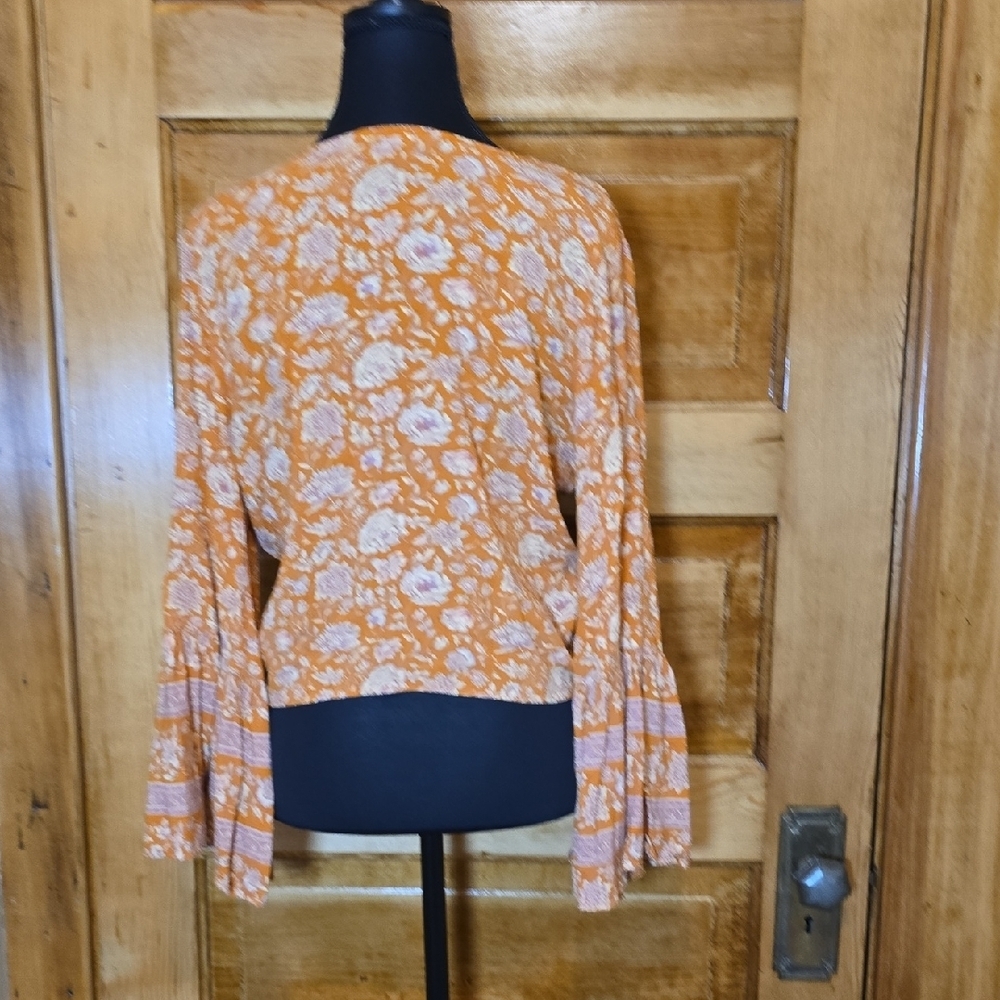 American Eagle Outfitters Boho Orange and White Cropped Long Bell Sleeve  M - Picture 4 of 5